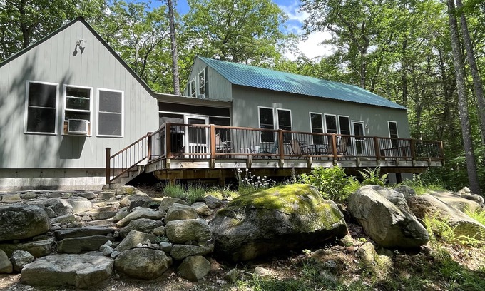 Tuftonboro House | Directly On Lake Winnipesaukee, A/Cs, Waterfront, Dock & Deck - 7 Night Min