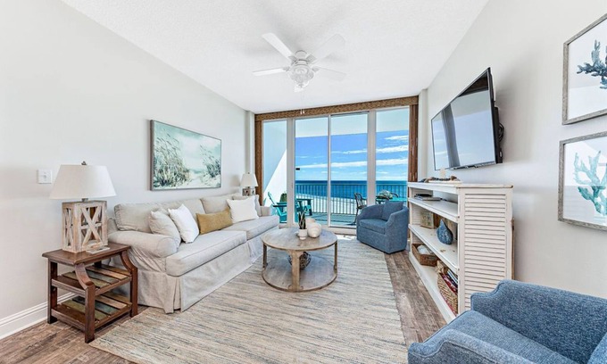 Gulf Shores Condo | DIRECTLY ON THE BEACH~1 BD+Bunk Room~Book 7 or more nights for a 10% discount~