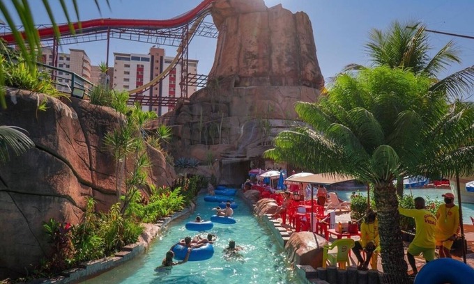 Centro Apartment | DiRoma Fiori com um dia no Acqua park