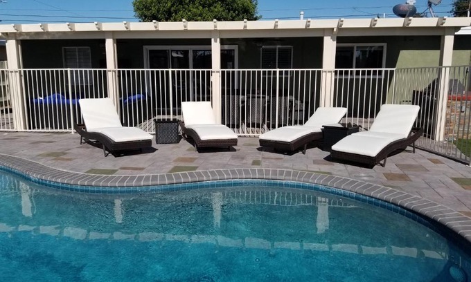 Southwest Anaheim House | Disneyland & Knotts Close! Hot Tub, Mini Golf, private pool, gameroom