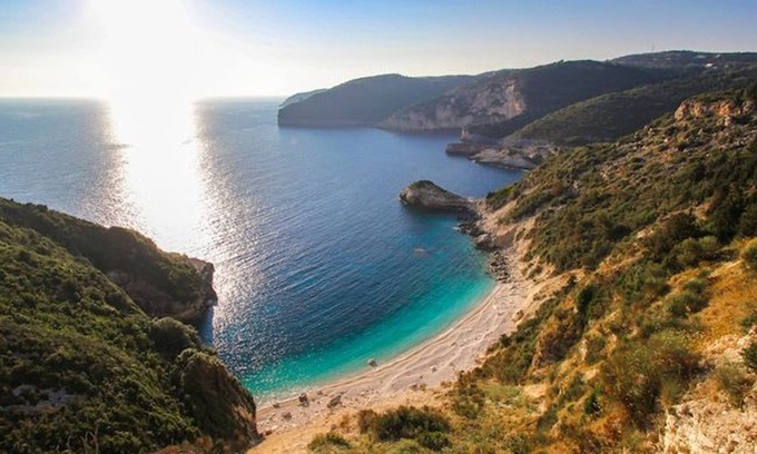 Ieromonachos House | Dive Into Summer - Kirki s Cozy Pool Gem on Paxoi