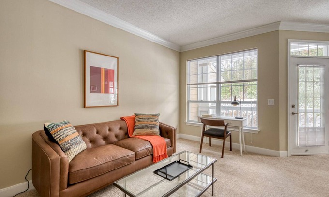 Waltham Apartment | Divine Waltham 1BR w/Gym & Laundry, nr Shops & Groceries, by Blueground
