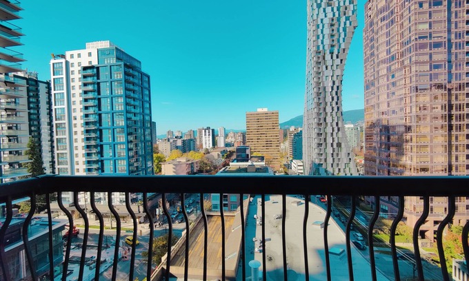 West End Hotel | Divya Sutra Suites on Robson Downtown Vancouver