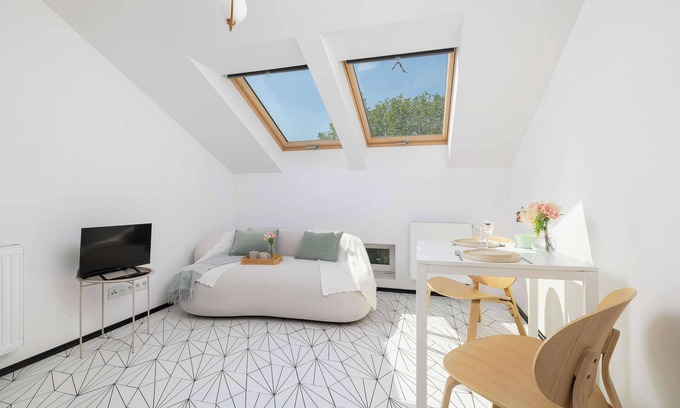 Kleparz Apartment | Dluga Beautiful Studio Air Conditioning