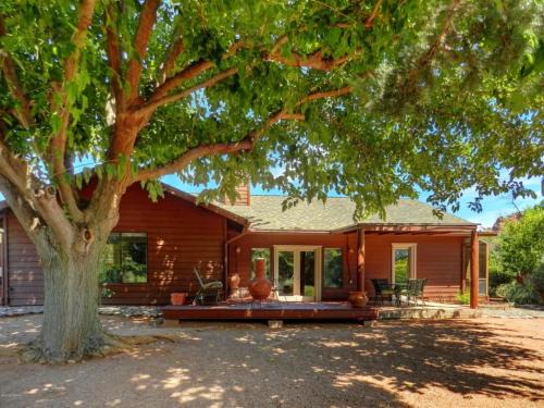 Oak Creek House | Do Not Book This Home