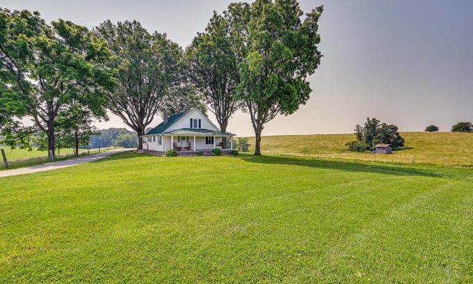 Elkin House | Dobson Farmhouse with Scenic Porch - Near Vineyards!