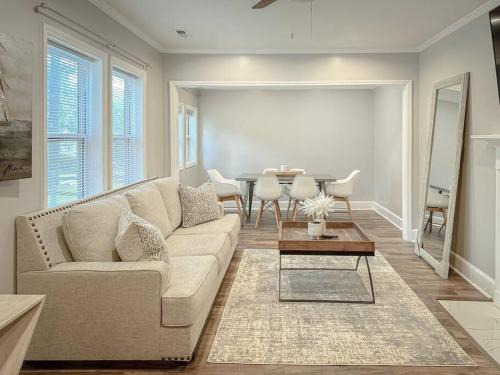 Charlotte Villa | Doby Villa