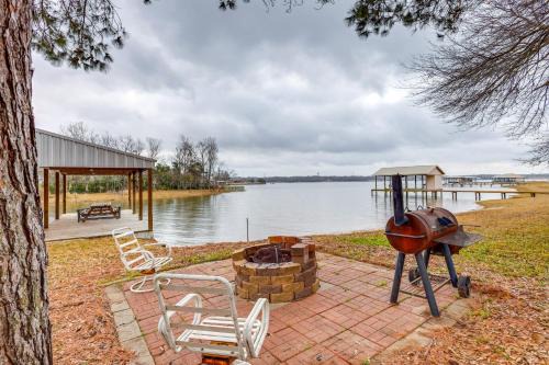 Jewett House | Dock, Decks and Views Lakefront Cottage