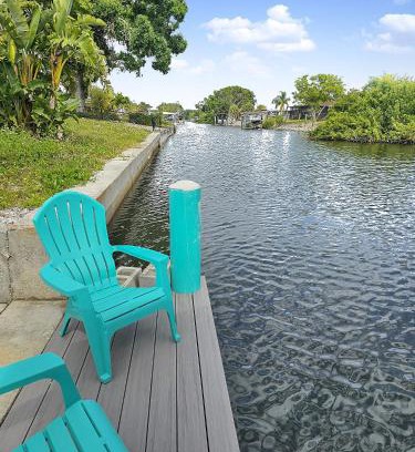 Englewood South House | Dockside Delight Waterfront Gulf Access 4 mins to Beach