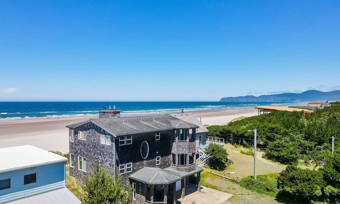 Tierra Del Mar House | Dog-Friendly Beachfront Escape W/Large Deck, Free WiFi, Fireplace & Ocean View