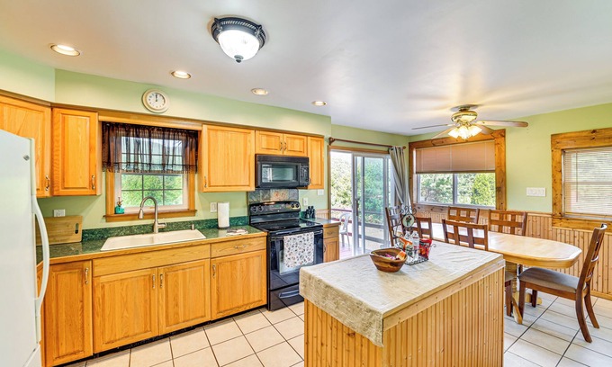 Lake George Cottage | Dog-friendly Lake George Home: 3 Mi to Beach!