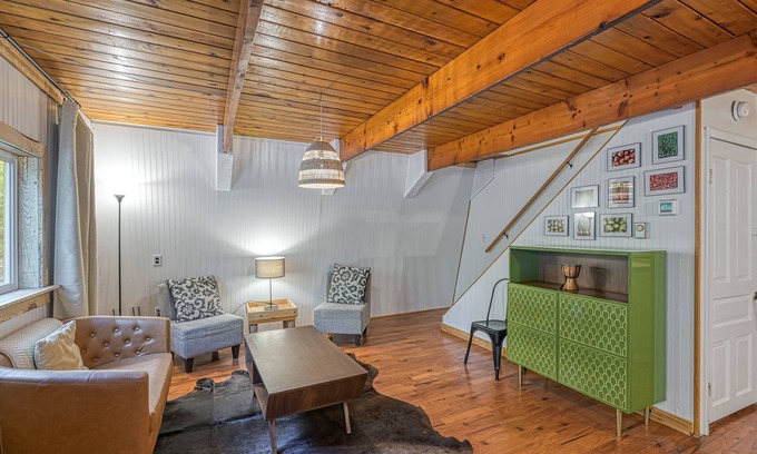 Crellin Cabin | Dog-friendly secluded cabin with hot tub, firepit, lawn games, & great deck