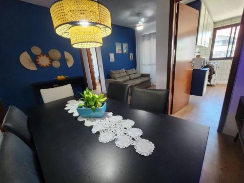 Enseada do Sua Apartment | Dois quartos na quadra do mar na Enseada do Suá