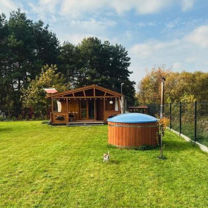 Sochaczew House | Domek letniskowy z jacuzzi nad rzeką Bzurą