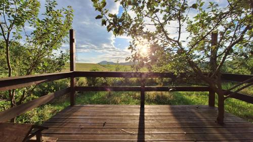 Ticha House | Domek pod jabloní