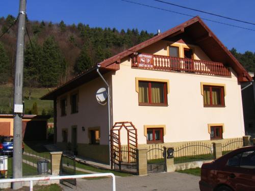 Korytne House | Domino