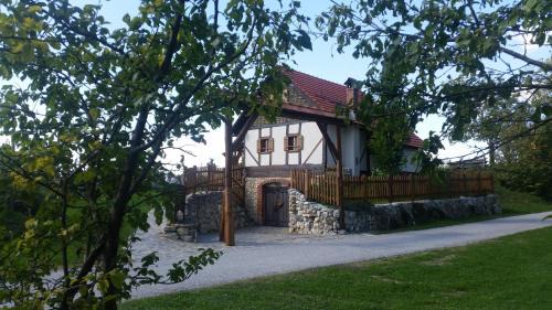 Donja Voca House | Domus Antiqua