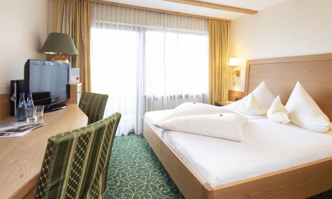 Reith im Alpbachtal House | Doppelzimmer Sonnwendjoch ÜF 1-2 - Der Kirchenwirt