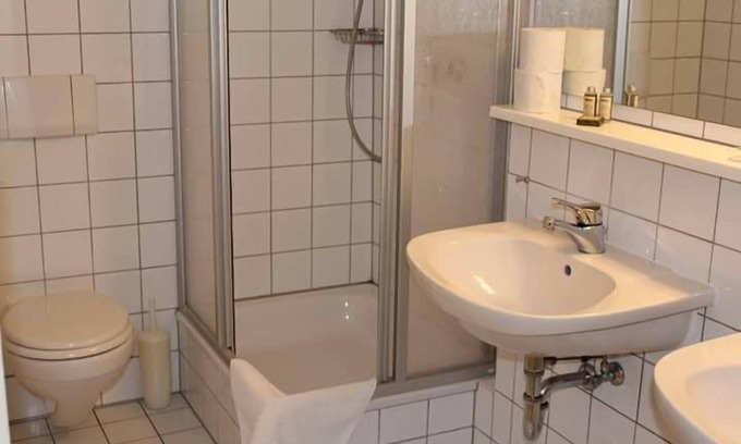 Bad Neustadt an der Saale Apartment | Doppelzimmer mit Boxspringbett
