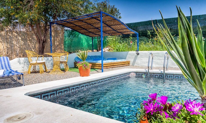Alora House | Dos Alamos