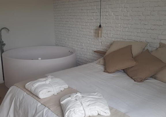 Melida Apartment | Dos Alas Rojas, casa con jacuzzi para dos personas