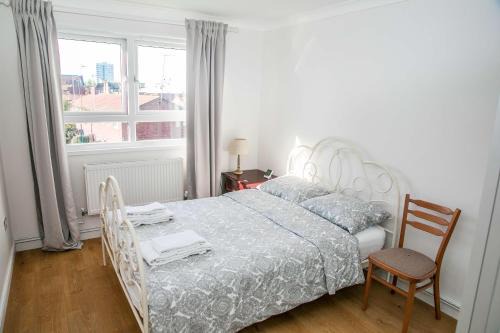 Sutton Central Apartment | Double bedroom in ashared flat