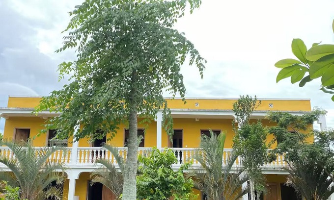 Alaotra Mangoro Bed & Breakfast | Double Economy Room, 1 double bed, balcony, garden view