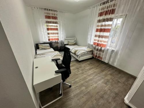 Nordwestliche Außenstadt Apartment | Double room and shared bathroom