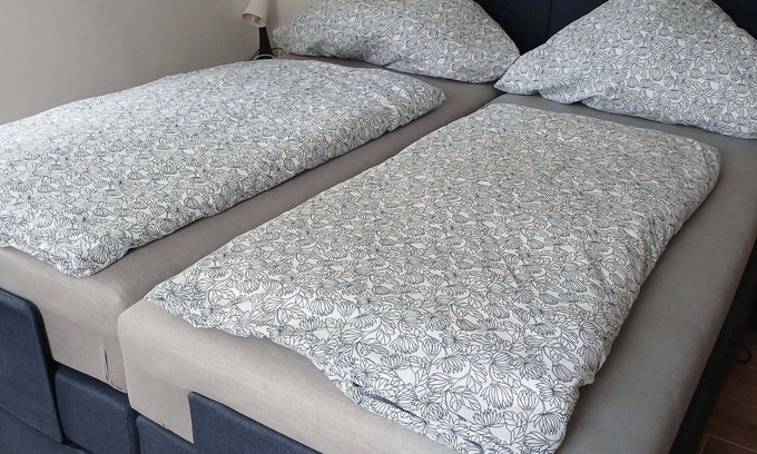 Rottingen Apartment | Double room (approx. 25sqm) with comfortable box-spring bed