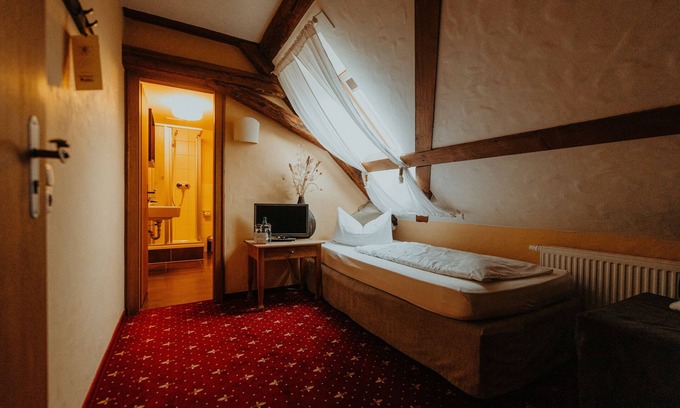 Oppurg Apartment | Double room for 2 guests with 10m² in Oppurg (96202)
