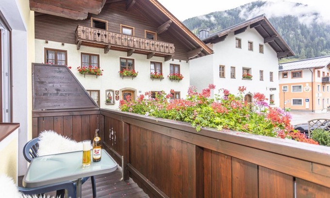 Rauris Cottage | Double room "Sonne" 4 persons - Breakfast Hotel Birkenhof