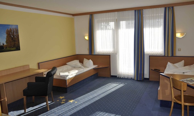 Handelshafen House | Double Room TWIN (1) - sleep & go Hotel Magdeburg GmbH