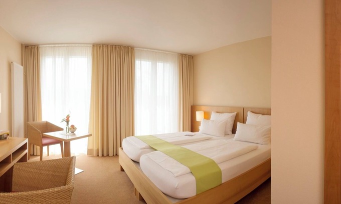 Allensbach Apartment | Double room with shower/WC category C