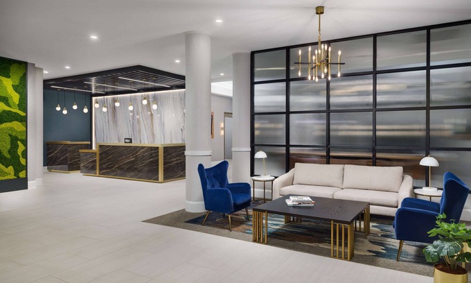 Charlotte Center City Hotel | DoubleTree by Hilton Charlotte City Center