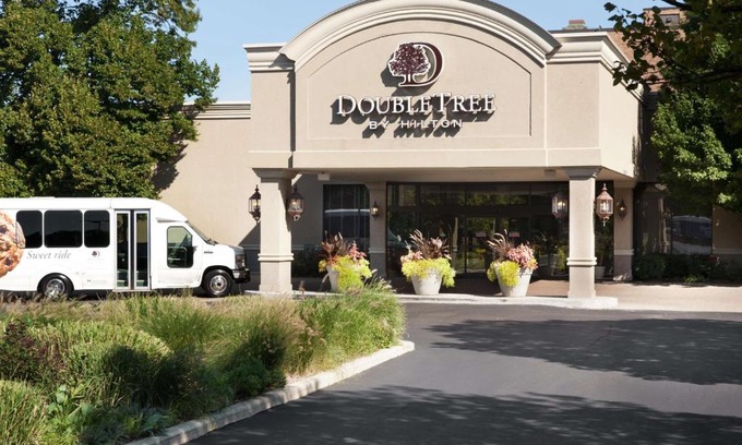 Alsip Hotel | DoubleTree by Hilton Chicago/Alsip