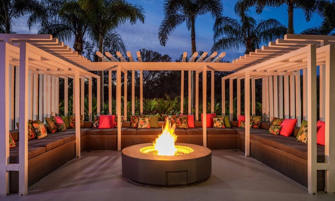 Trailer Estates Hotel | DoubleTree by Hilton Sarasota Bradenton Airport