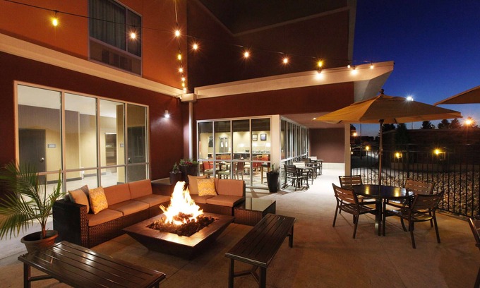 West Fargo Hotel | DoubleTree by Hilton West Fargo Sanford Medical Center Area