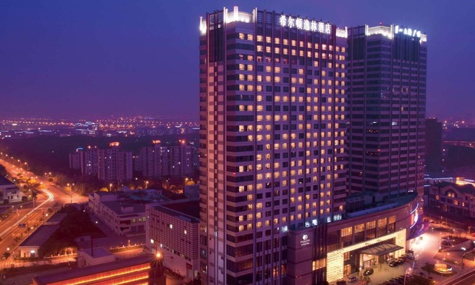Bin Hu District Hotel | DoubleTree by Hilton Wuxi