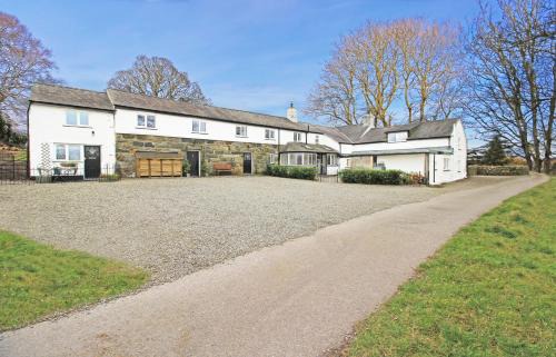 Llanllyfni House | Dowlais