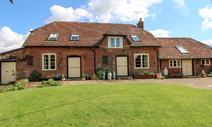 East Tytherley House | Downs View Dairy