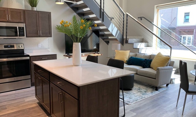 Downtown St. Paul Apartment | Downtown 2 BR 2 Bath Apartment at R7 Lofts