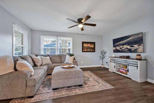 Apex House | Downtown Gem, 2 Kings, 1 Queen, Newly Renovated