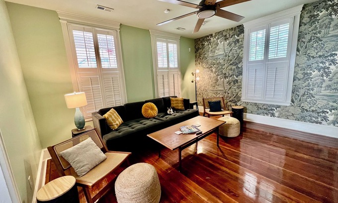 Macon House | Downtown Macon Cottage Walking Distance to Dining & Music Venues. 2 King Beds.