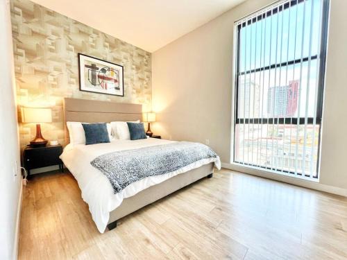 East Village Apartment | Downtown San Diego Getaway