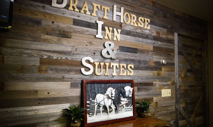Arcadia Hotel | Draft Horse Inn and Suites