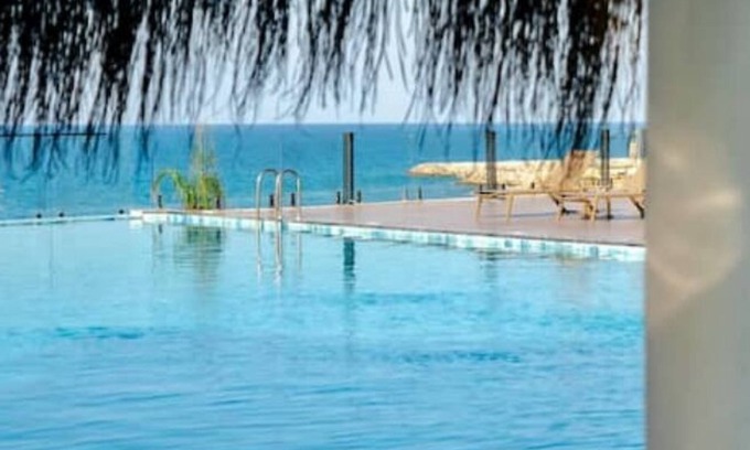 Bahceli Apartment | Dream apartment by the sea: Infinity pool + golf resort