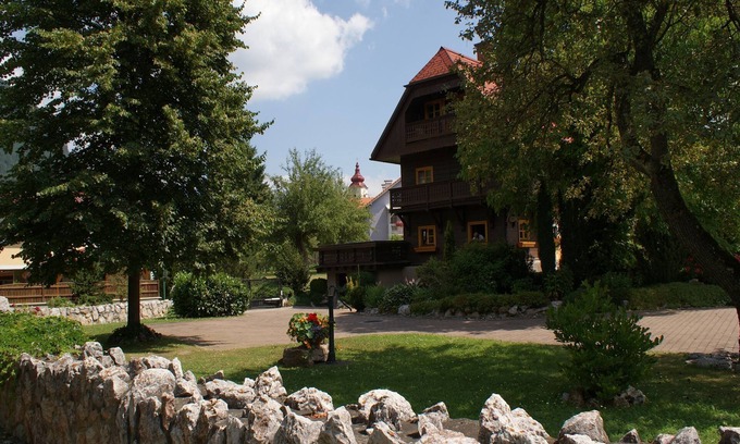 Teufenbach House | Dreamy house in a beautiful garden