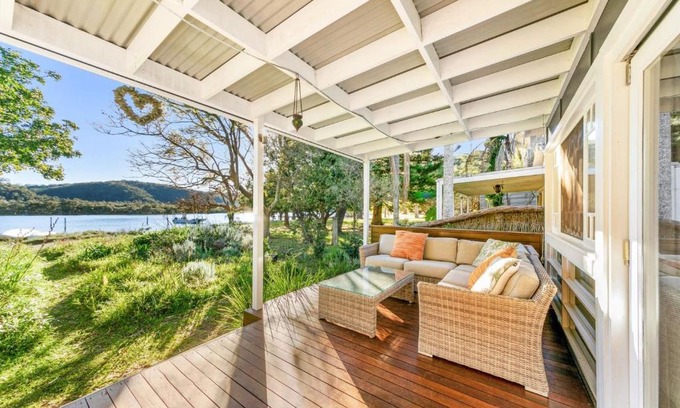 Patonga House | Driftwood By The Water- Holiday Special