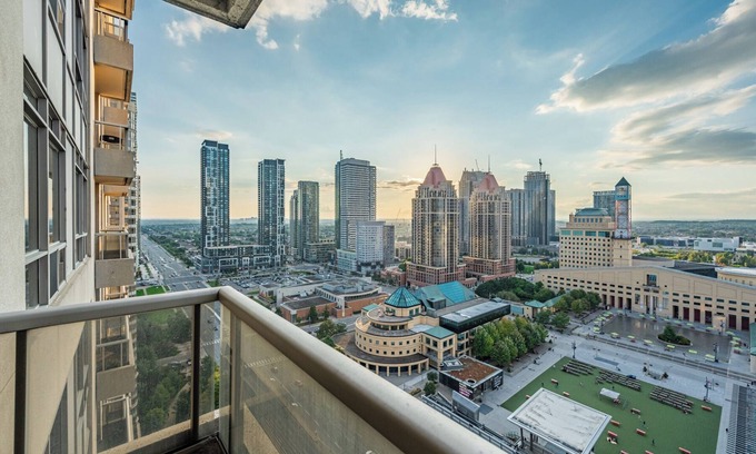 Downtown Mississauga Condo | Duke Of York Boutique Suites