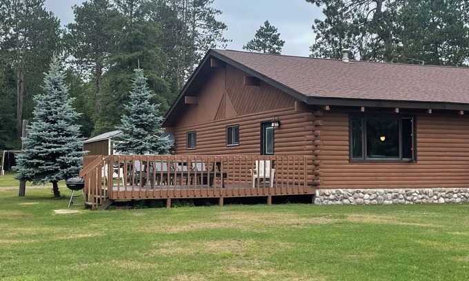 Hayward Cabin | Dun Rovin Duplex 2 On the Beautiful Chippewa Flowage.